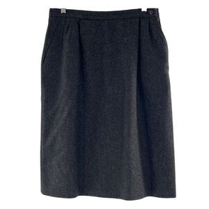 Vintage size 12P Jack Winter  dark grey wool skirt with pockets.